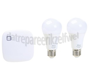 Foto van Trust Ledlamp Startset: 2 RGB lampen + Z1 Bridge Zigbee 
