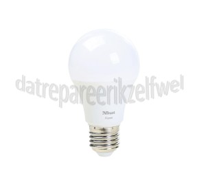 Foto van Trust Ledlamp Dimbare E27 LED lamp, Flame Wit Zigbee 