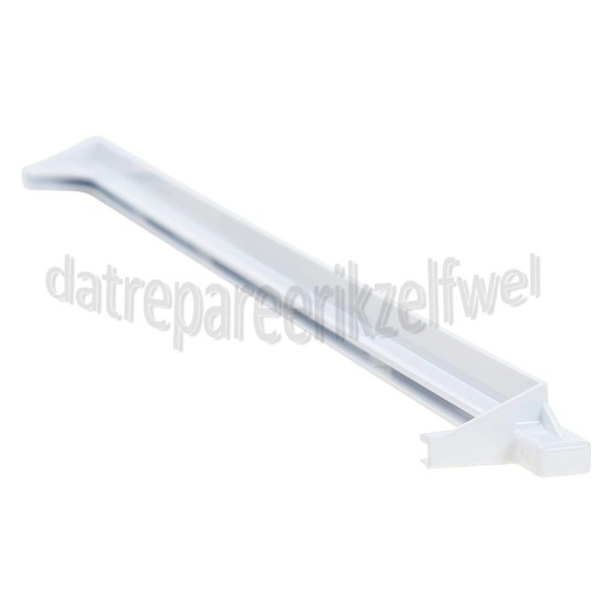 Foto van Beko Strip Van glasplaat, achter CS232030, CNA28421, CN288120 