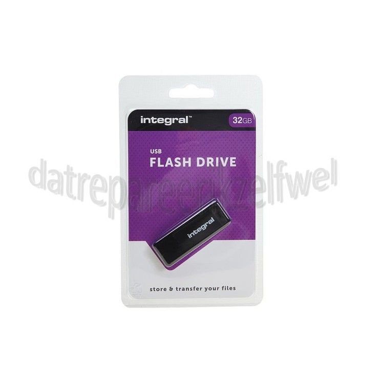 Foto van Integral Memory stick 32GB USB Flash Drive Zwart USB 2.0 